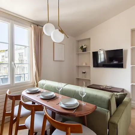 Designer One-bed - Marais - Free Parking Daire