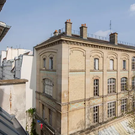 Designer One-bed - Marais - Free Parking *