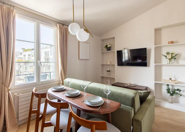 Designer One-bed - Marais - Free Parking Daire