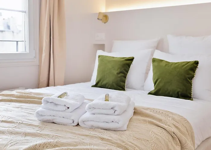 Designer One-bed - Marais - Free Parking Daire *