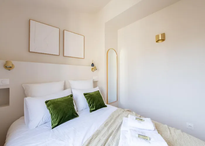 Designer One-bed - Marais - Free Parking * Paris
