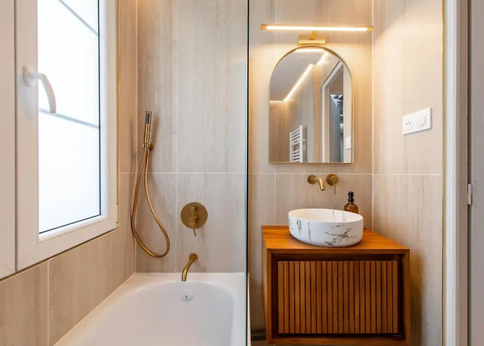 Designer One-bed - Marais - Free Parking Daire *